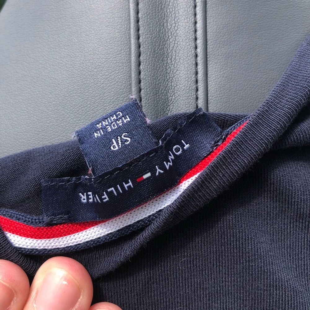 Women’s Small TOMMY HILFIGER Jeans Navy Blue Sporty Graphic T-Shirt - Picture 6 of 6